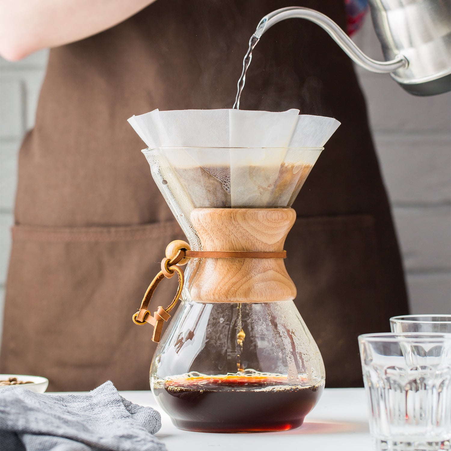 pour over coffee pouring